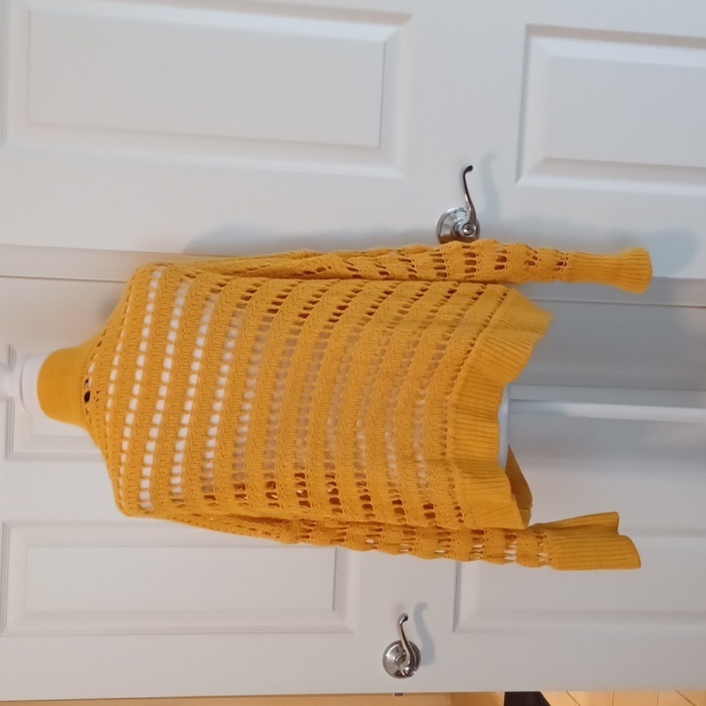 -- Yellow Open-Knit Women's Cardigan - Picture 5 of 8